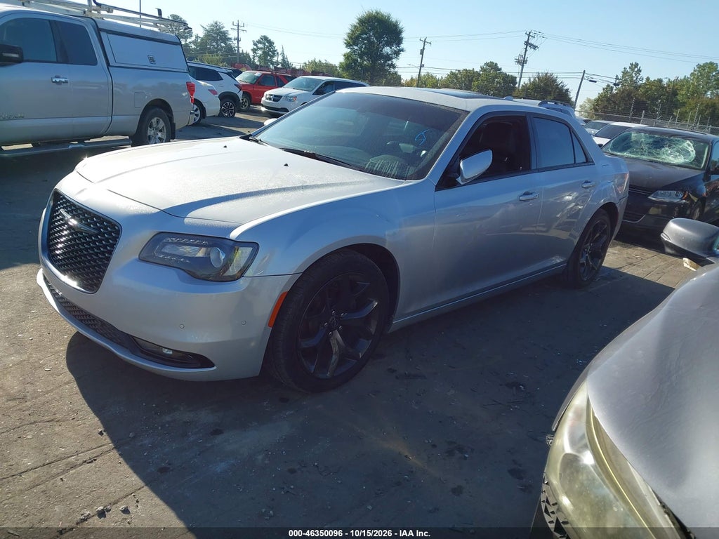 Chrysler 300 2021