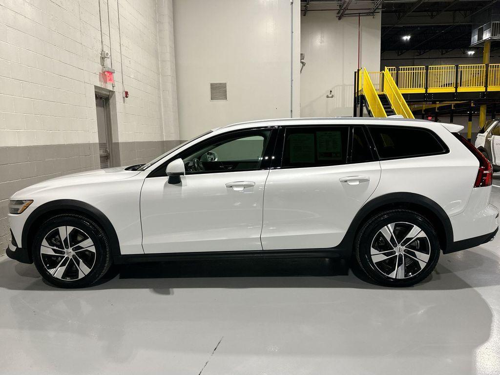 Volvo V60 Cross Country 2022
