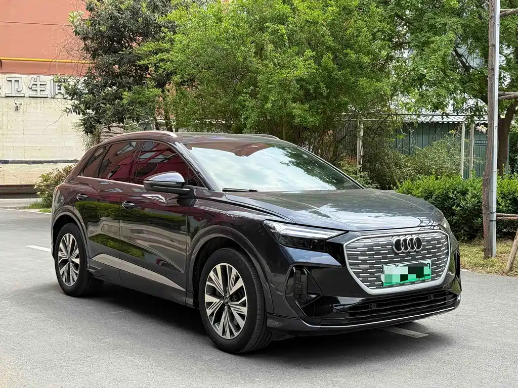 Audi Q4 e-tron 2024