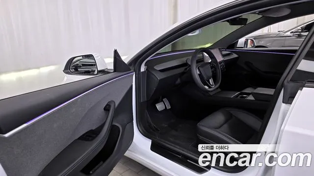 Tesla Model 3 2024