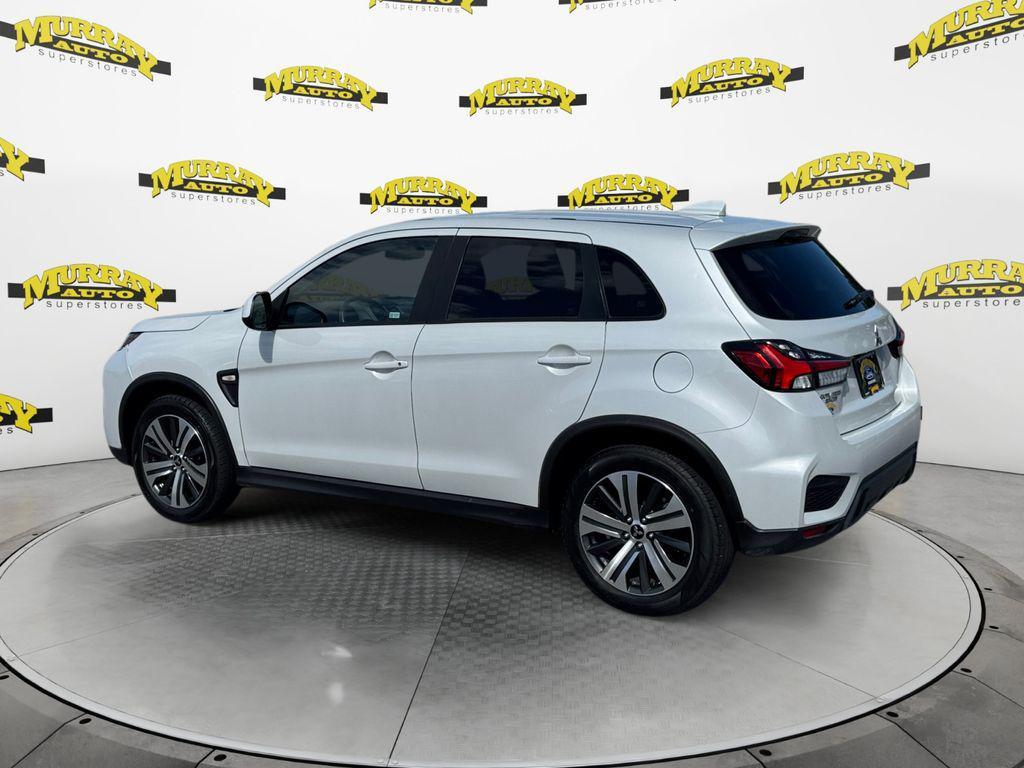 Mitsubishi Outlander Sport 2024
