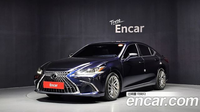 Lexus ES 2023