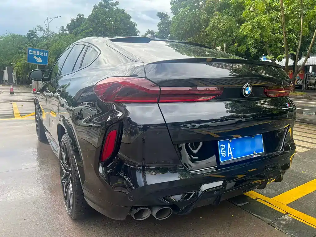 BMW X6 M 2023