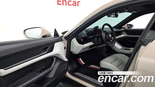 Porsche Taycan 2021