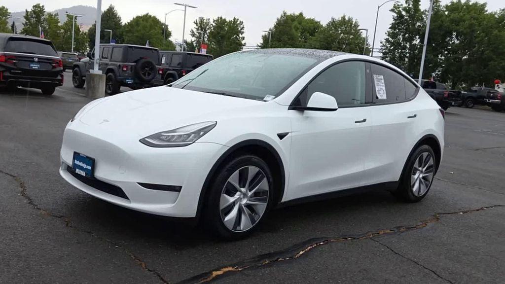 Tesla Model Y 2022