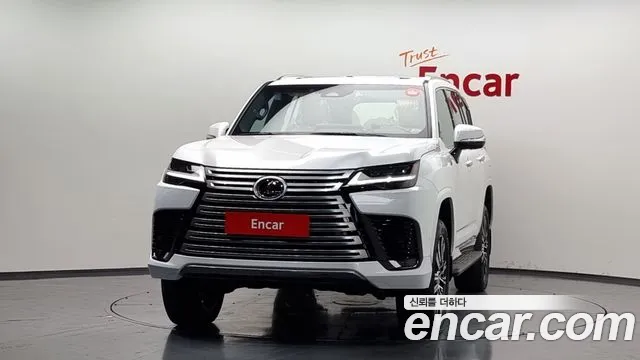 Lexus LX 2025