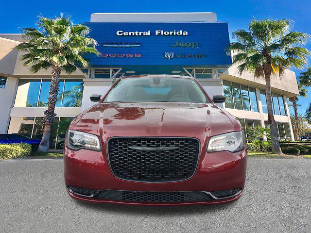 Chrysler 300 2023