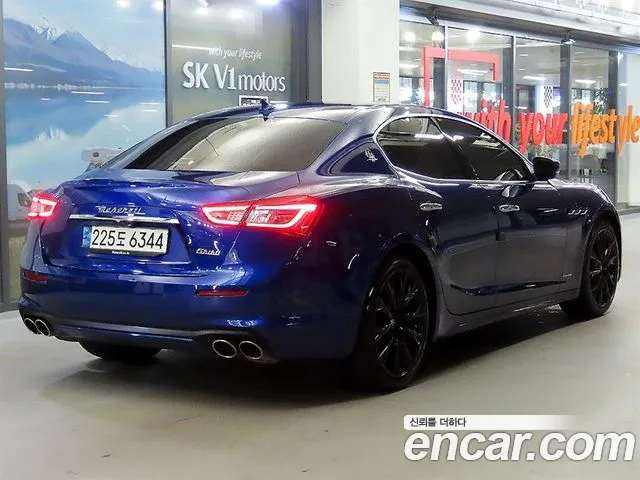 Maserati Ghibli 2021