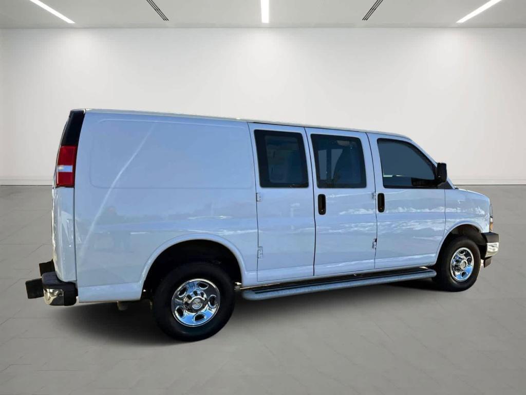 Chevrolet Express 2024
