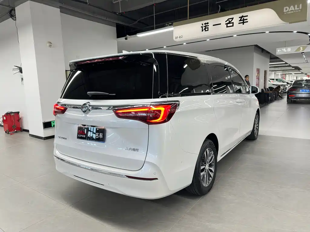 Buick GL8 2023