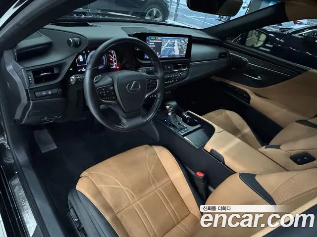 Lexus ES 2024