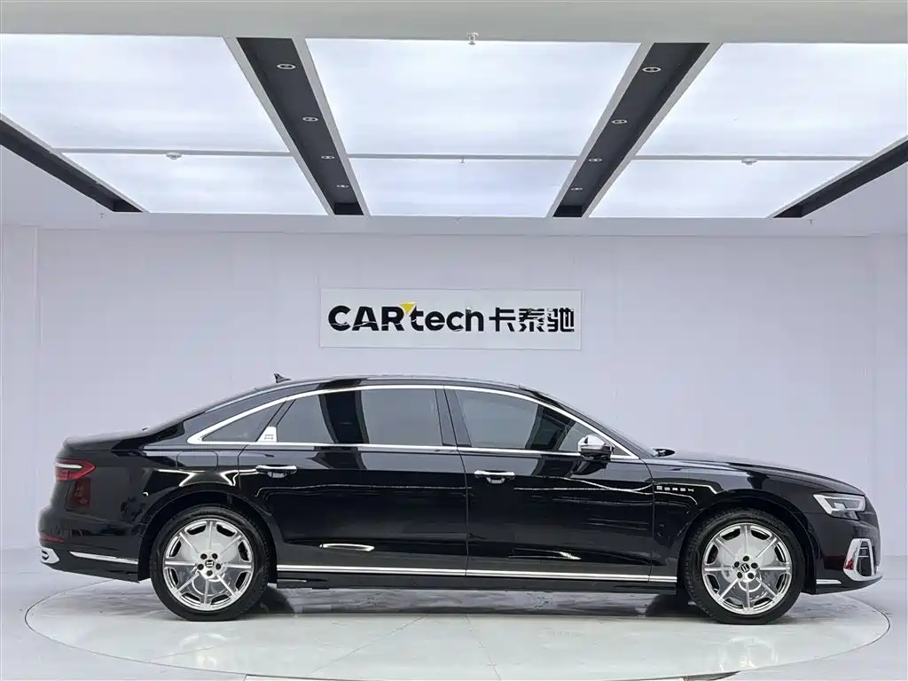 Audi A8 2024