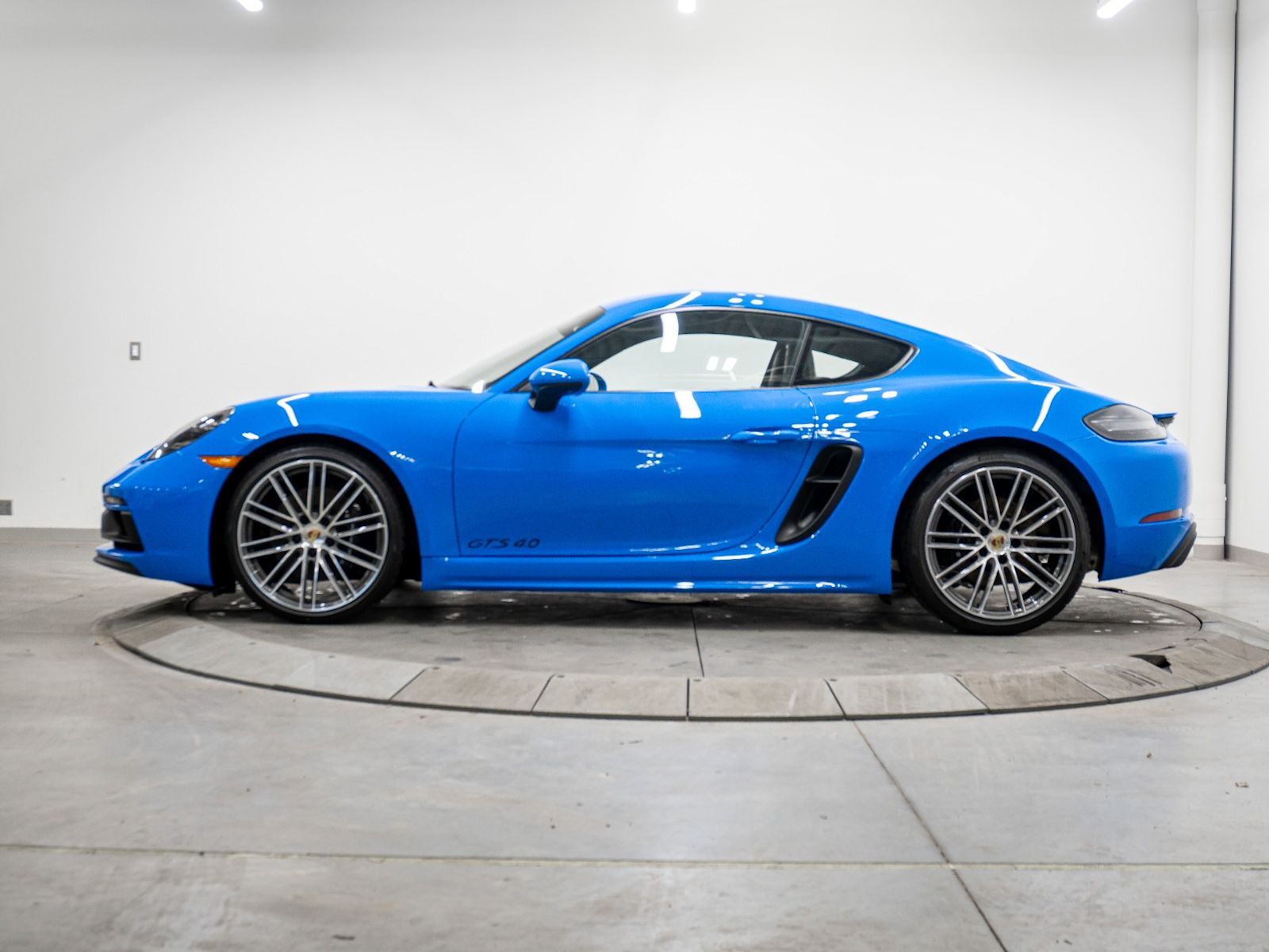 Porsche Cayman 2025