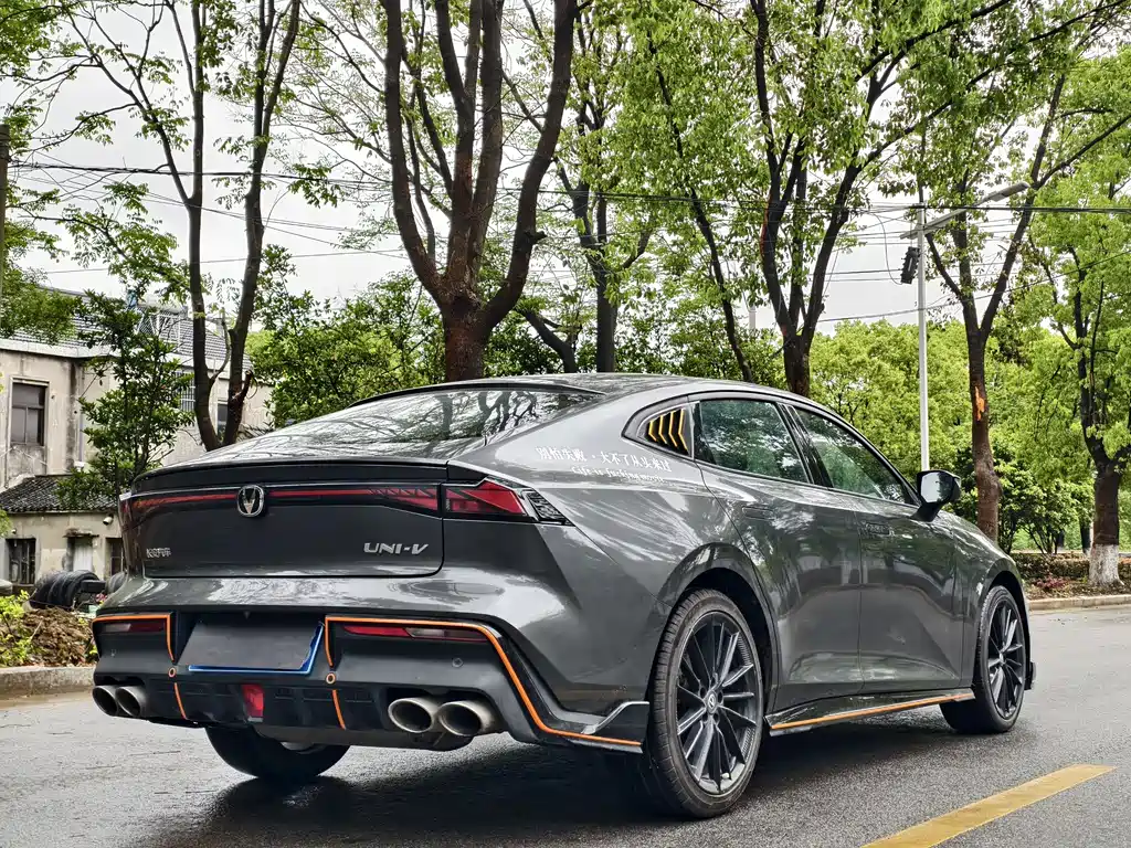 Changan UNI-V 2022