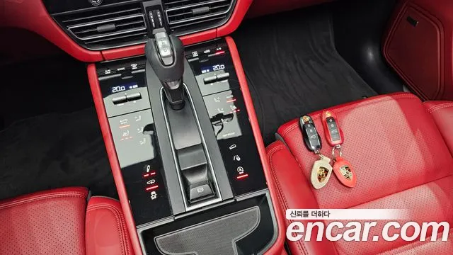 Porsche Macan 2022