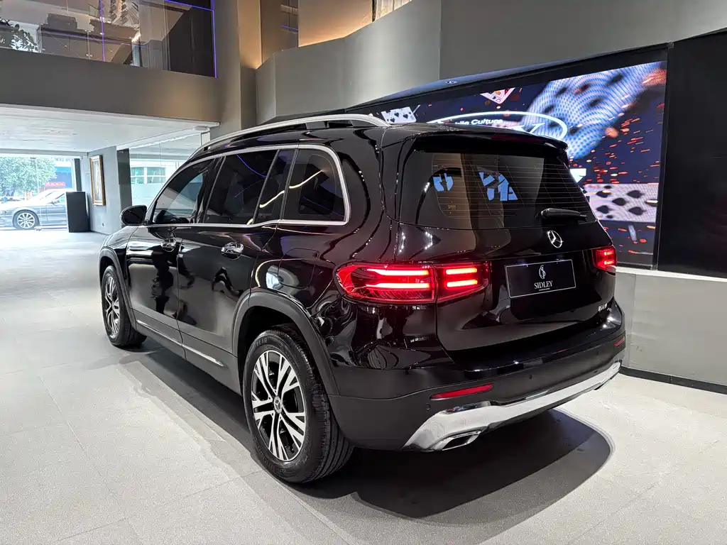 Mercedes-Benz GLB 2024