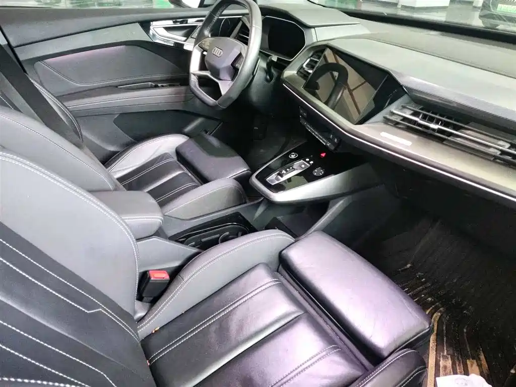 Audi Q4 e-tron 2023