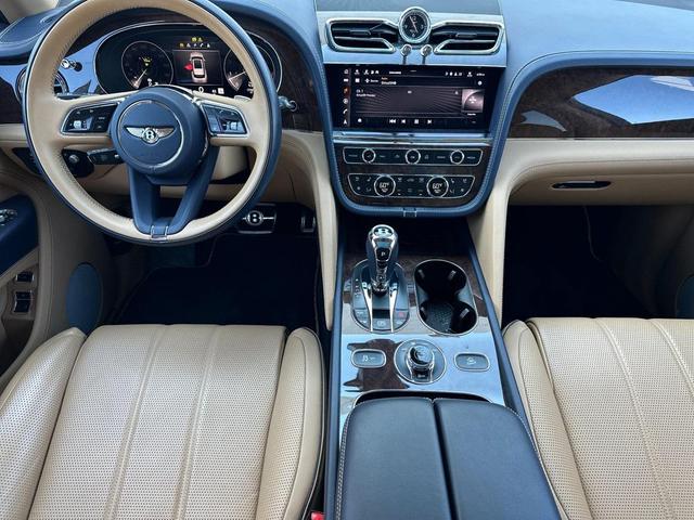 Bentley Bentayga 2022