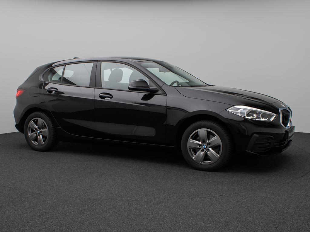 BMW 118 2024