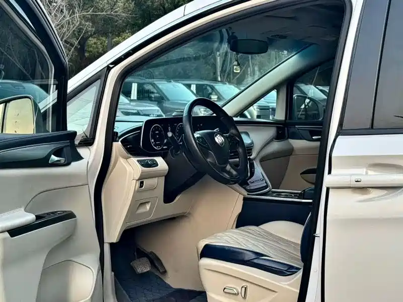 Buick GL8 2021
