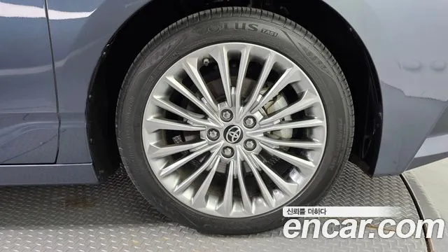 Toyota Avalon 2022