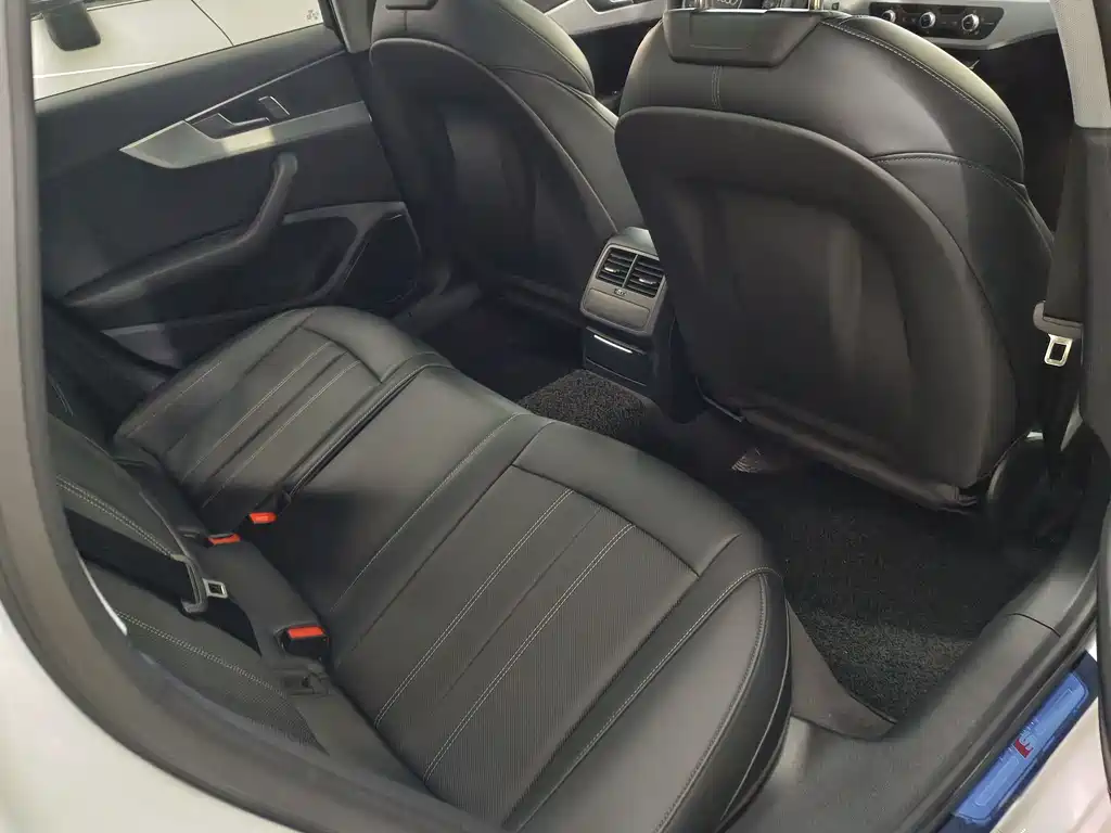 Audi A4 2024