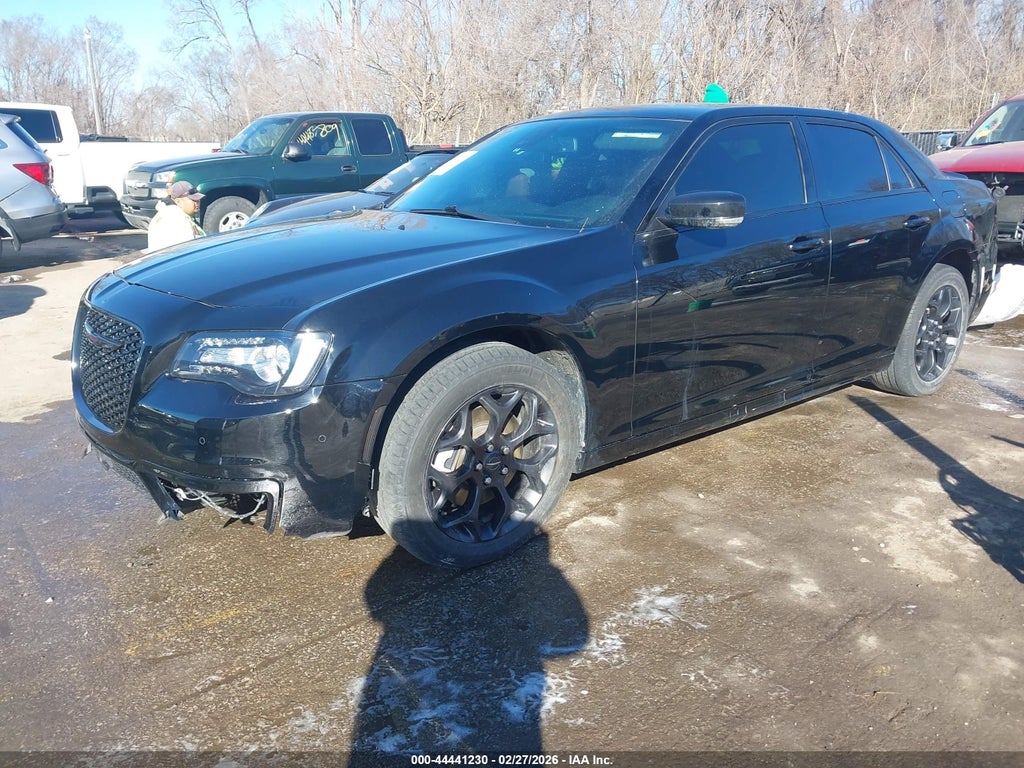 Chrysler 300 2021