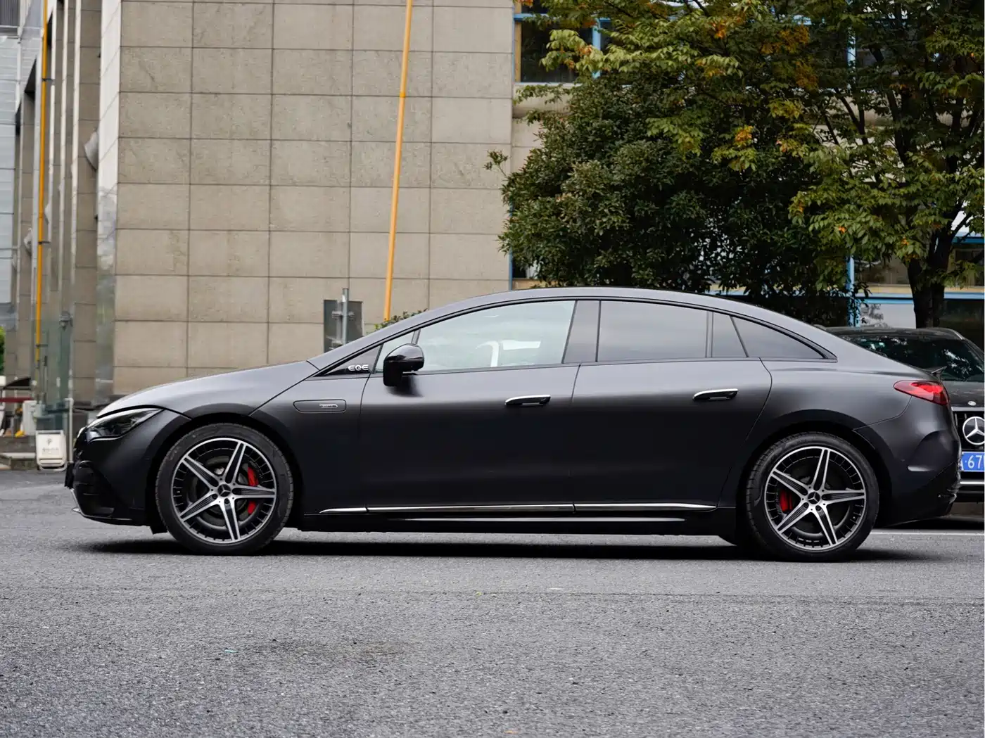 Mercedes-Benz EQE AMG 2024