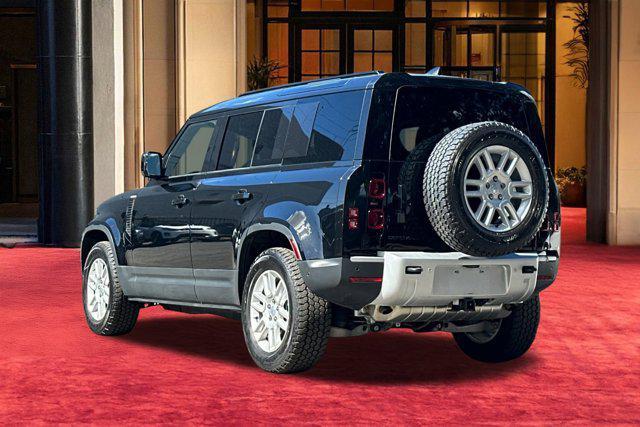Land Rover Defender 2025
