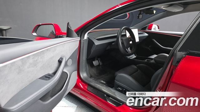 Tesla Model 3 2024