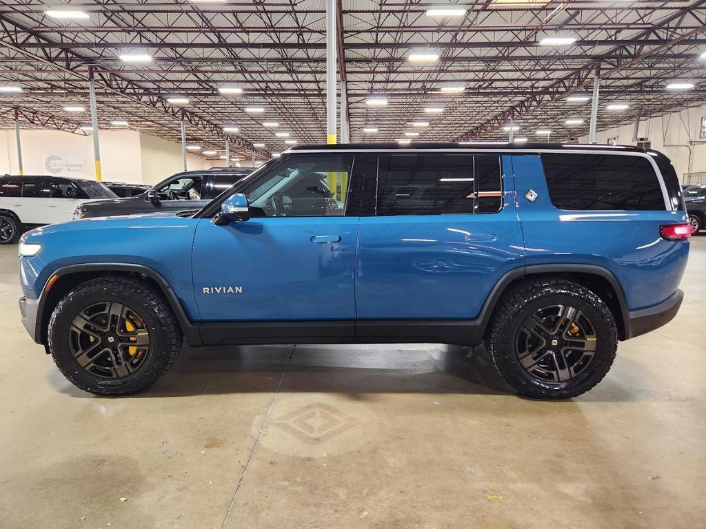 Rivian R1S 2023