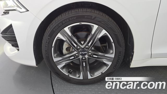 Kia K5 2023