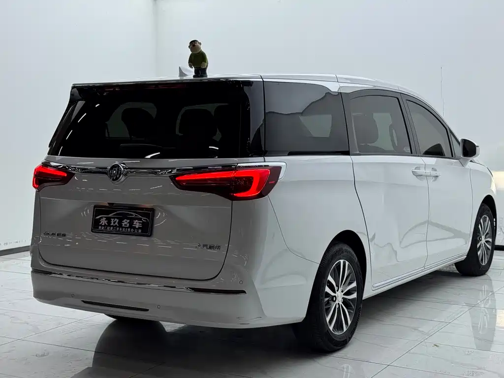 Buick GL8 2024