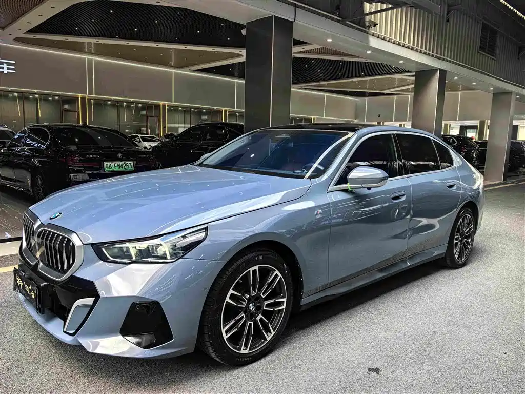 BMW 5 серии 2024
