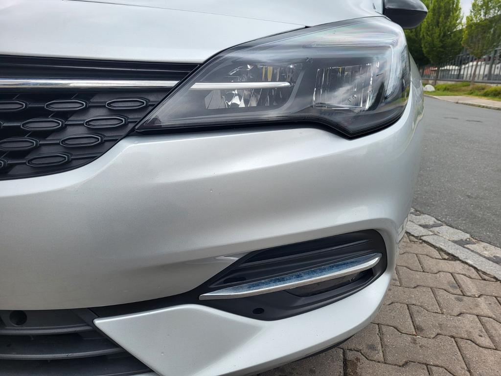 Opel Astra 2021