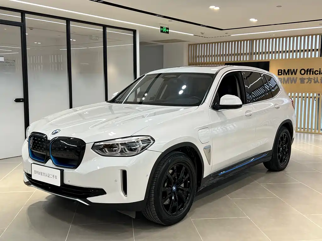 BMW iX3 2021