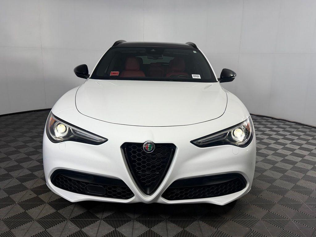 Alfa Romeo Stelvio 2023