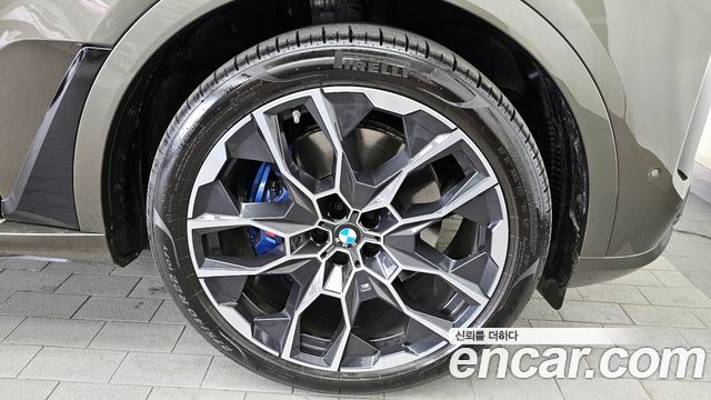 BMW X7 2025