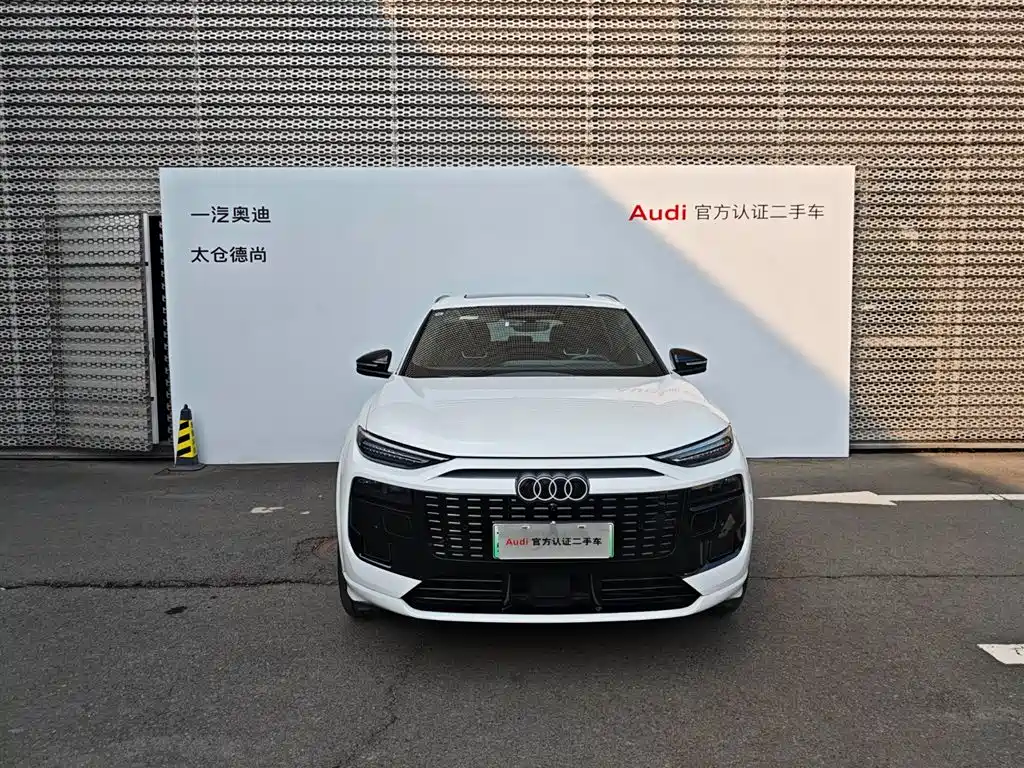 Audi e-tron 2025