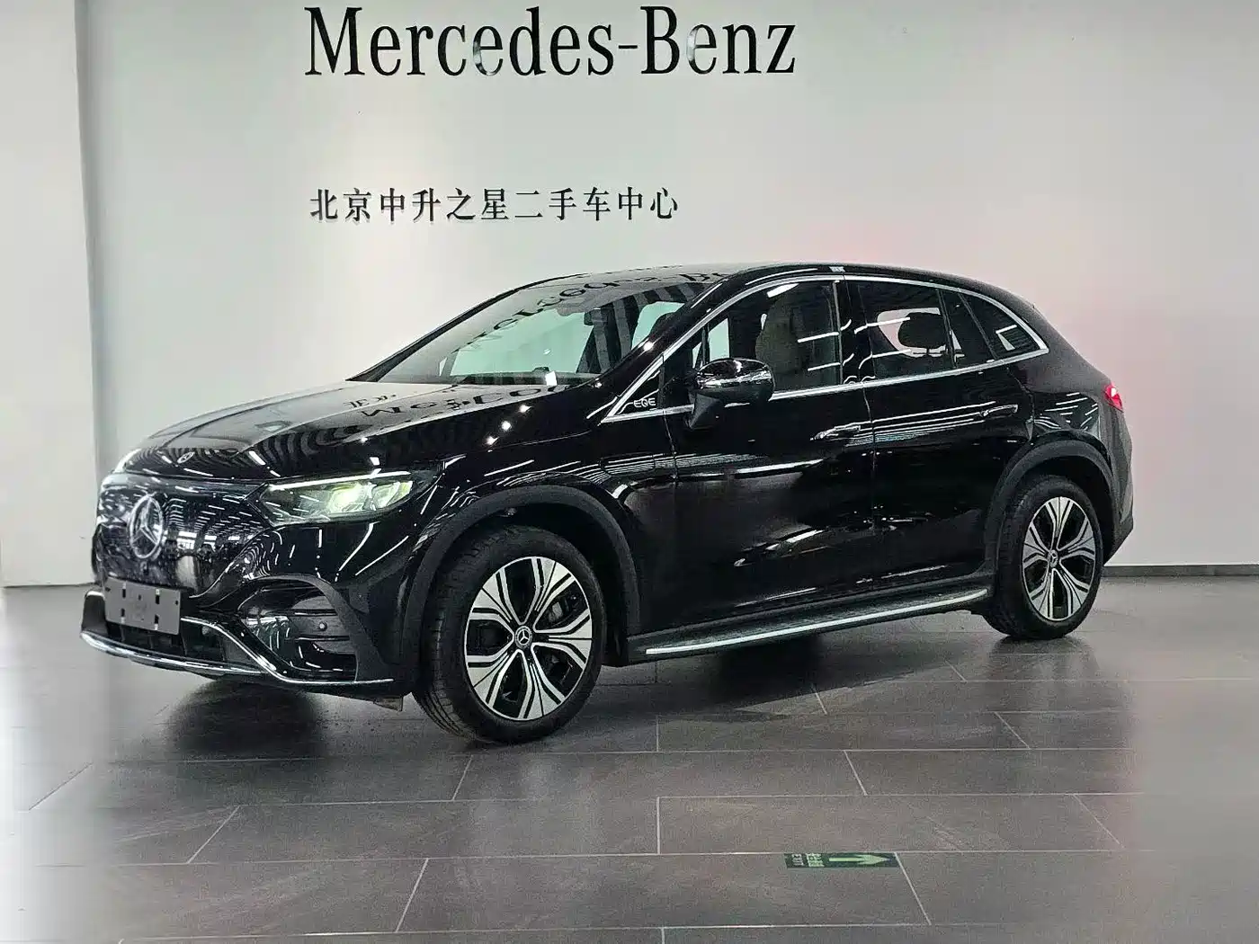 Mercedes-Benz EQE SUV 2025