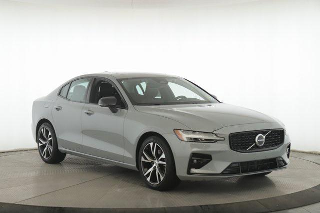 Volvo S60 2025