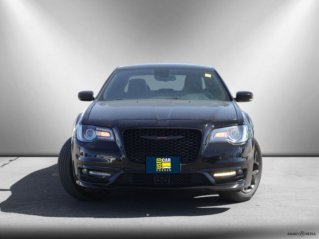 Chrysler 300 2023