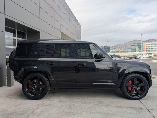 Land Rover Defender 2023
