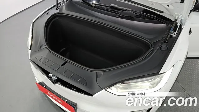 Tesla Model X 2023