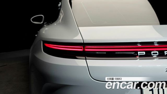 Porsche Panamera 2025