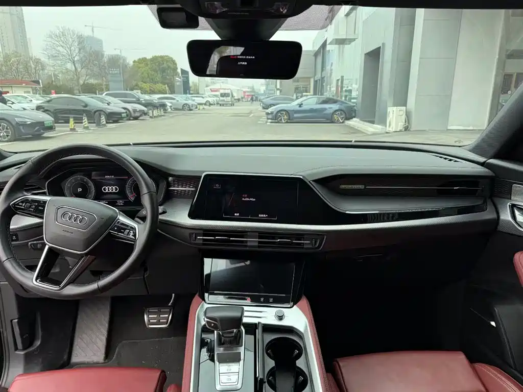Audi Q6 2025
