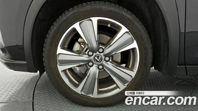 Lexus UX 2022