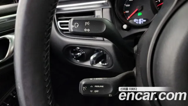 Porsche Macan 2021