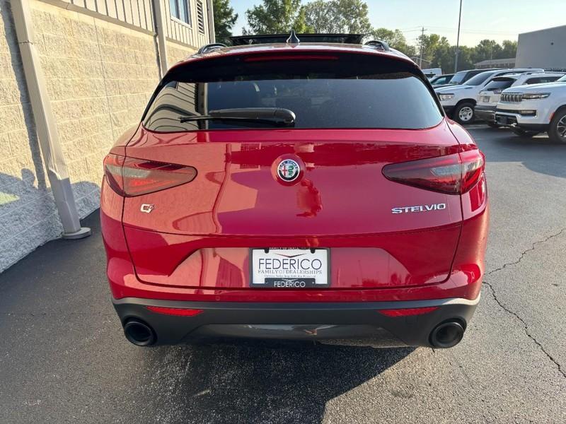 Alfa Romeo Stelvio 2023