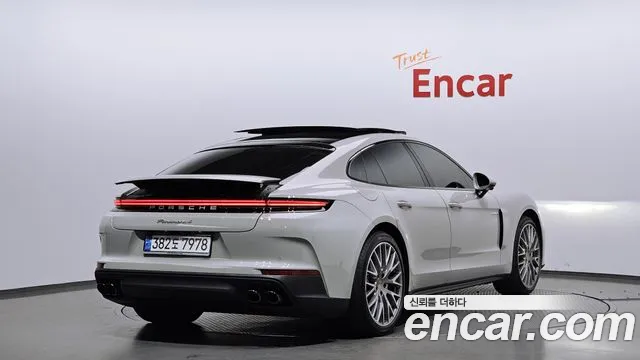 Porsche Panamera 2024
